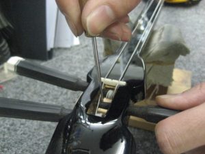 ギターリペア工房なのに？！｜ルシアー駒木のギターよもやま話 その29