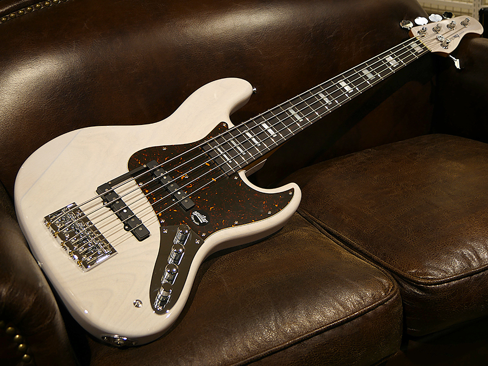 【HISTORY】アーティスト共同開発の5弦ベースが登場！～その③～