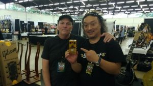 JIMMYのサプライズ｜ルシアー駒木のギターよもやま話 その106