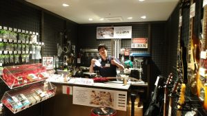 実は店頭リペアブース増えていました！｜ルシアー駒木のギターよもやま話 その109