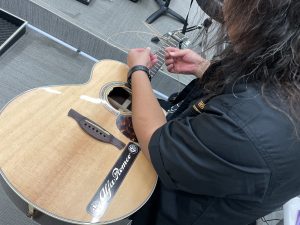 工房で楽器とだけ向き合っていては分からない事｜ルシアー駒木のギターよもやま話 その123