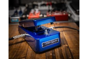 ビンテージを超えた進化！Xotic　XW-2ワウペダルに限定カラーMetallic Blueが登場