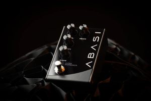 Micro-Aggressor登場！ABASI CONCEPTSの新コンプレッサーでギターサウンドを革新