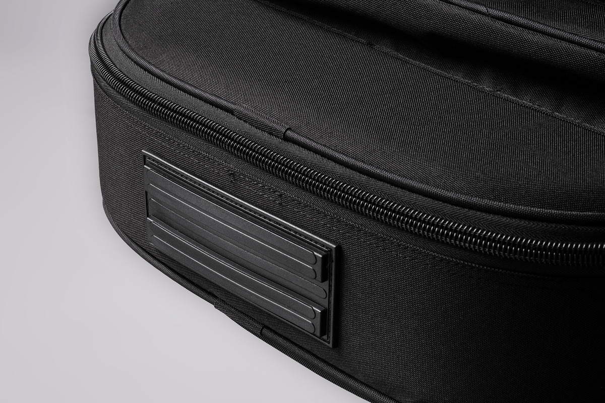 Protection Racketより楽器演奏者の移動も快適にする最新ギター&ベース