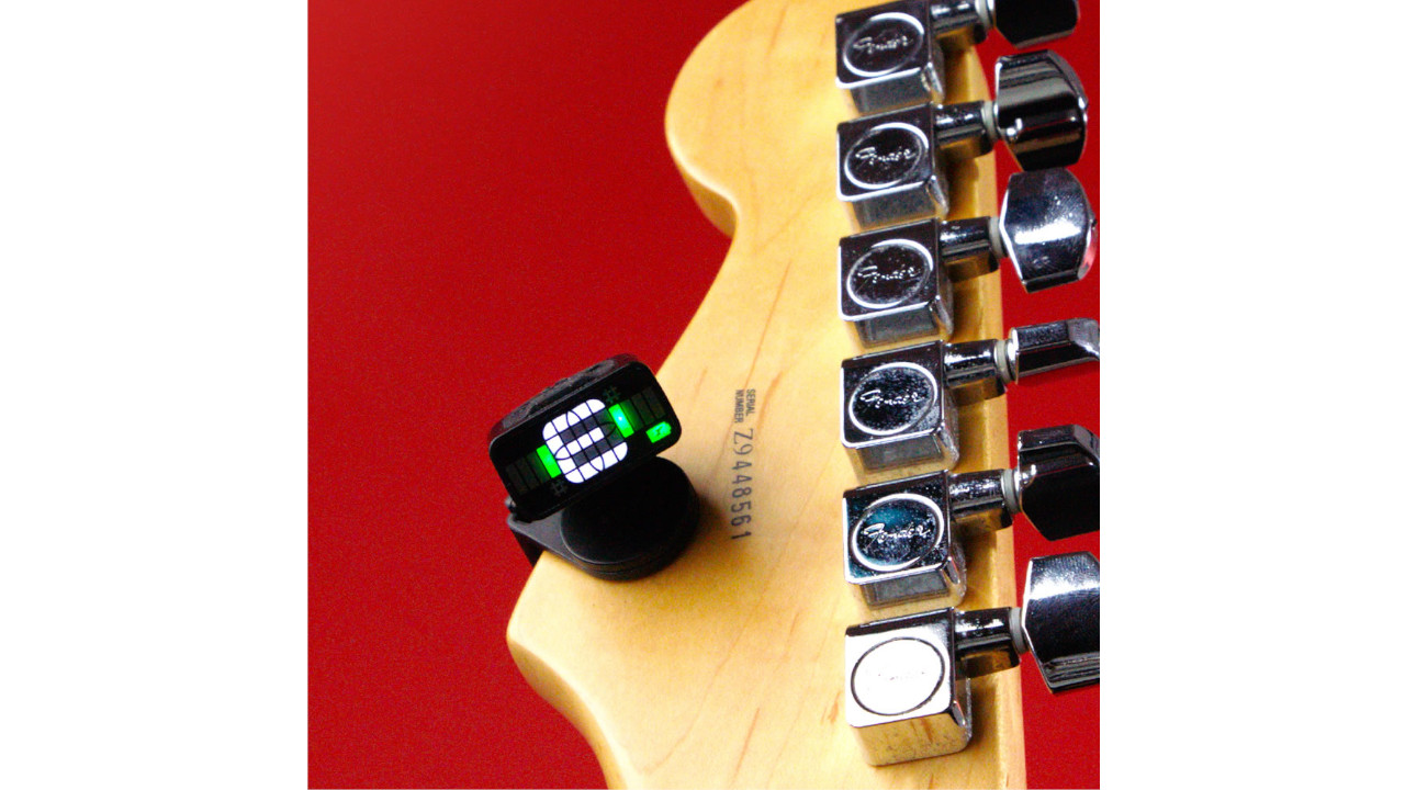 D’Addario「MICRO RECHARGEABLE TUNER」登場｜USB-C充電の超小型クリップチューナー
