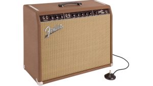 Fender ‘62 Super™ Amp ― ブラウンパネルの系譜を継ぐ40W真空管アンプ