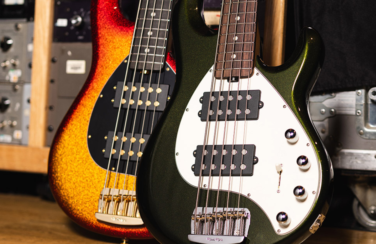 MUSICMANよりモダンな2ハム仕様のStingray4 Special NEWカラーモデルが