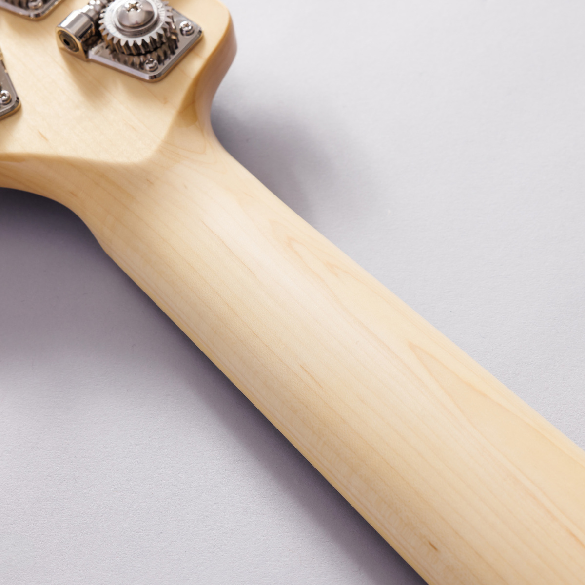 HISTORY 4弦ベース　型番不明　値下げしました HISTORY HJB5V-Standard｜4弦からの持ち替えもスムーズな、現代の音楽