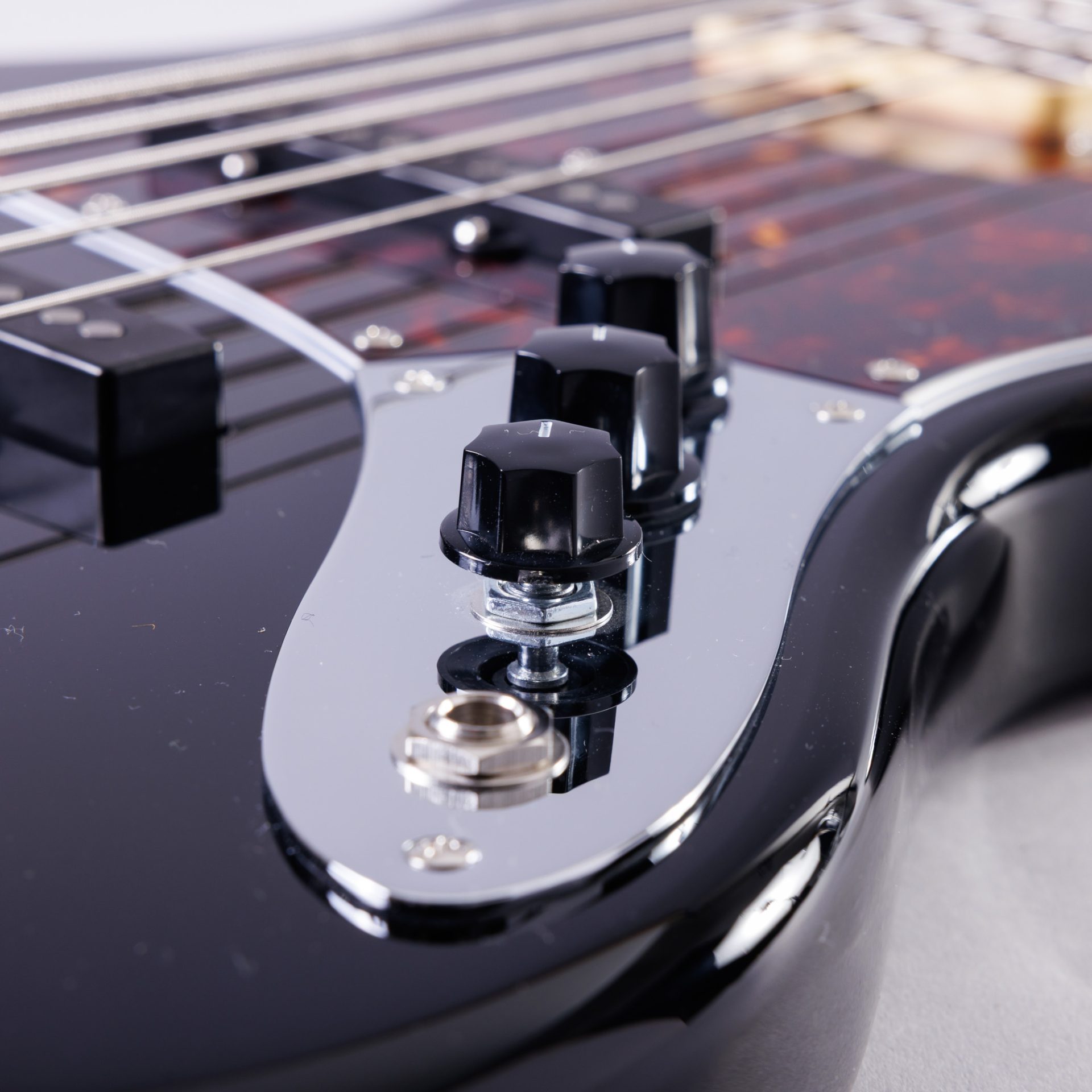 HISTORY HJB5V-Standard Black｜【限定カラー】4弦からの持ち替えも