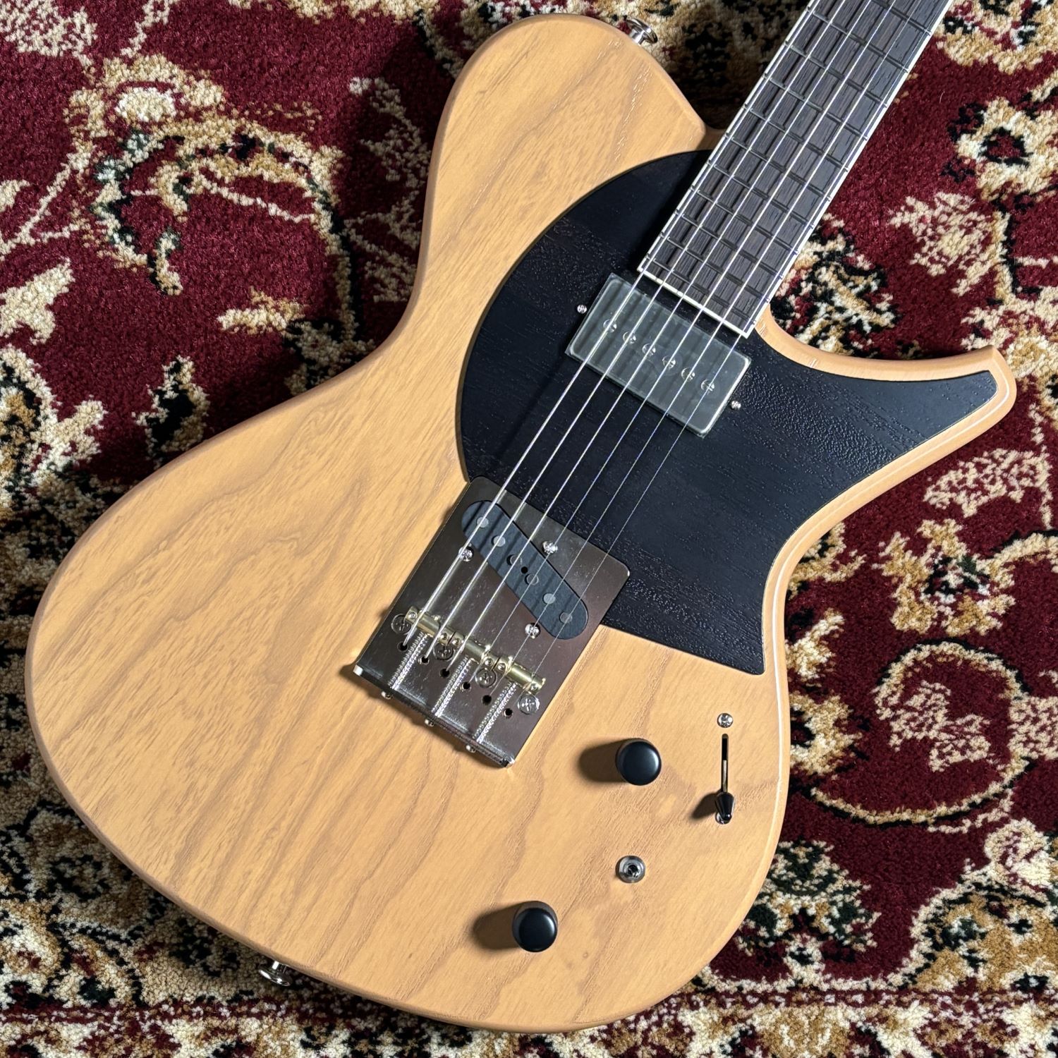 ホロウボディの響きを引き出す、初のサウンドホール搭載モデル　Tierra-H SHOLE L13EX TSBBD | 信州ギター祭り2026