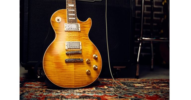 Gibsonからカーク・ハメット氏(MATALLICA)の”Greeny“ を再現した